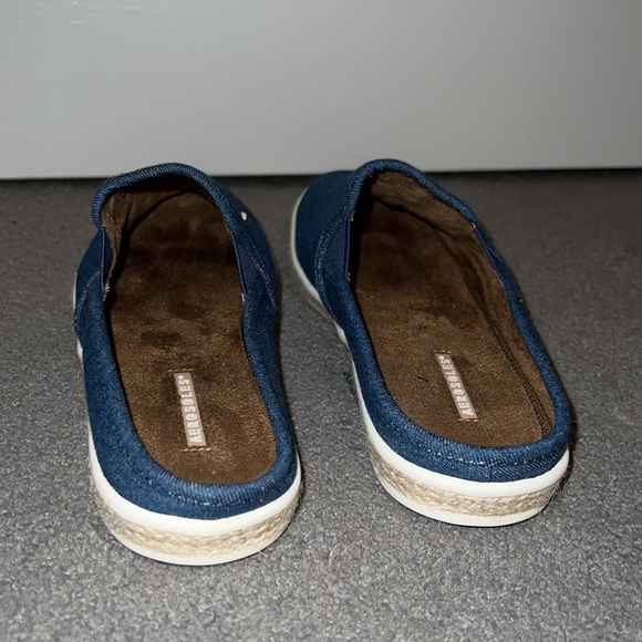 Aerosoles embroidered Girl Power Fun For All Slip On Sneaker Women’9 - Picture 3 of 12